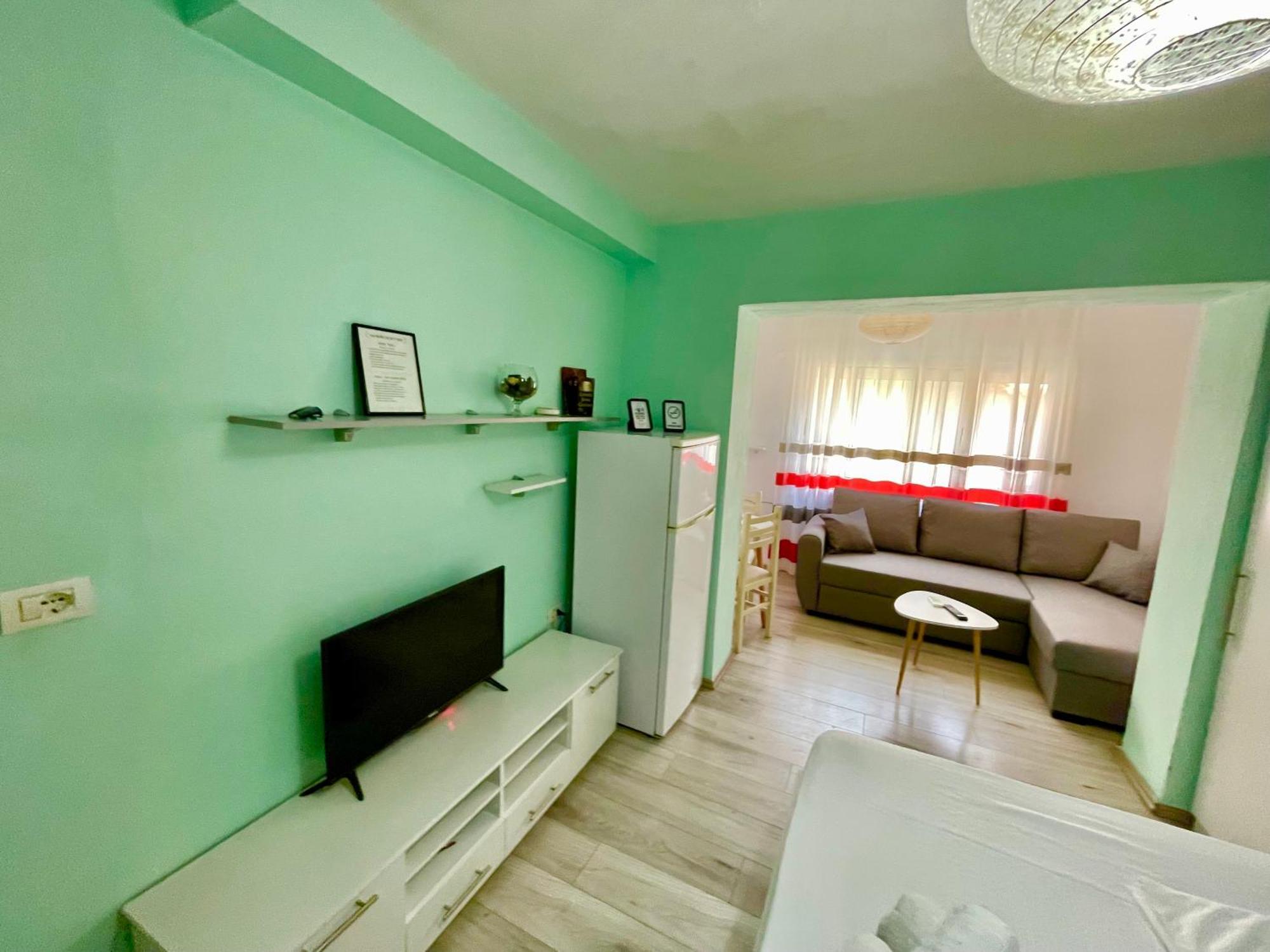 Superb Studio Apartment Near To The City Center Tirana Exterior foto